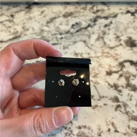 Genuine turquoise oval stud earrings - Picture 3 of 4